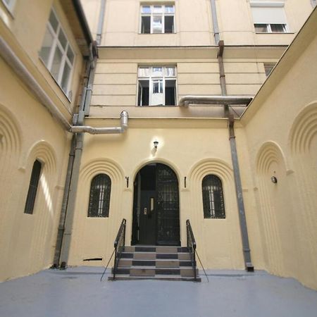 Studio Apartman Kocka Belgrad Exterior foto