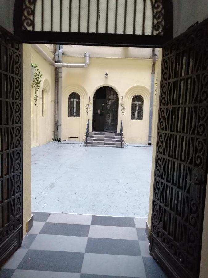 Studio Apartman Kocka Belgrad Exterior foto