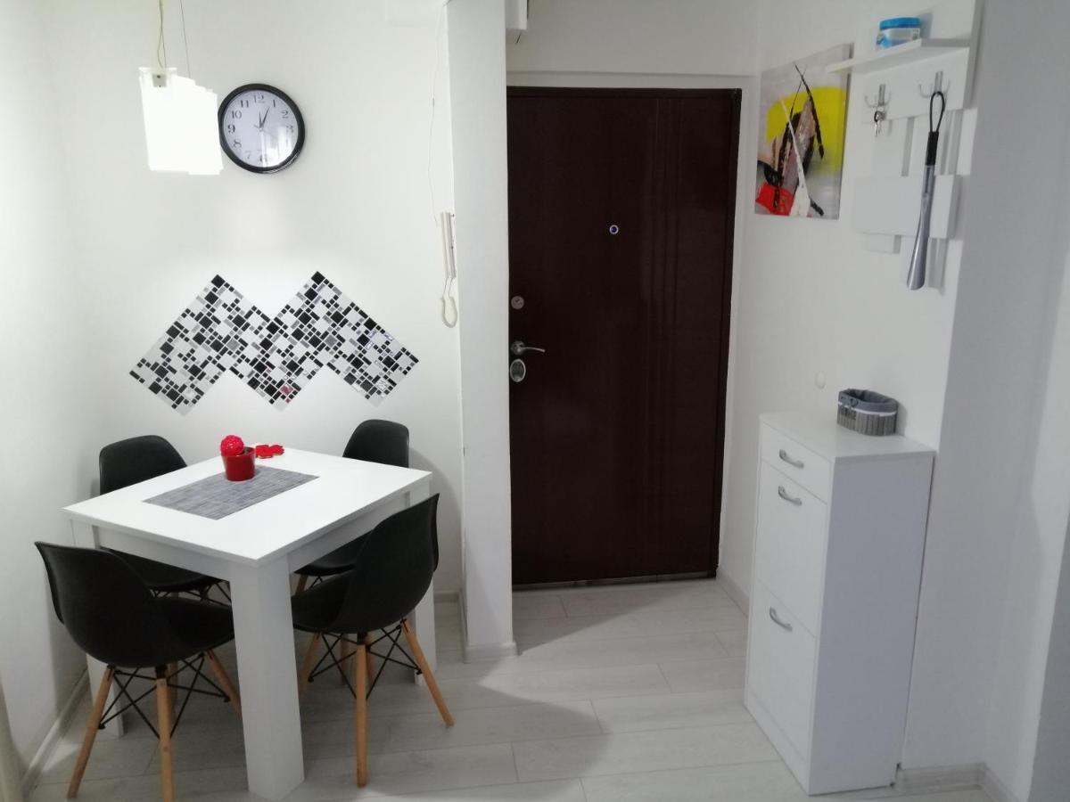 Studio Apartman Kocka Belgrad Exterior foto